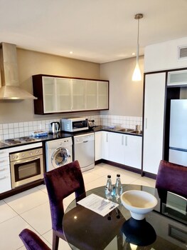 manhattan towers by smart city stays