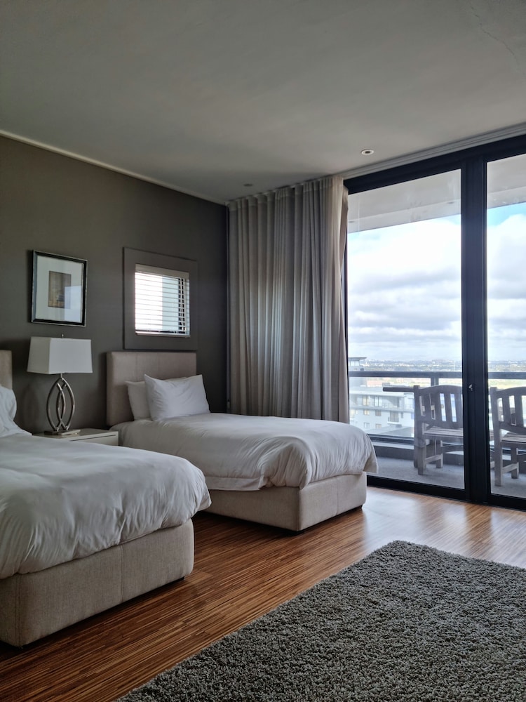 manhattan towers by smart city stays