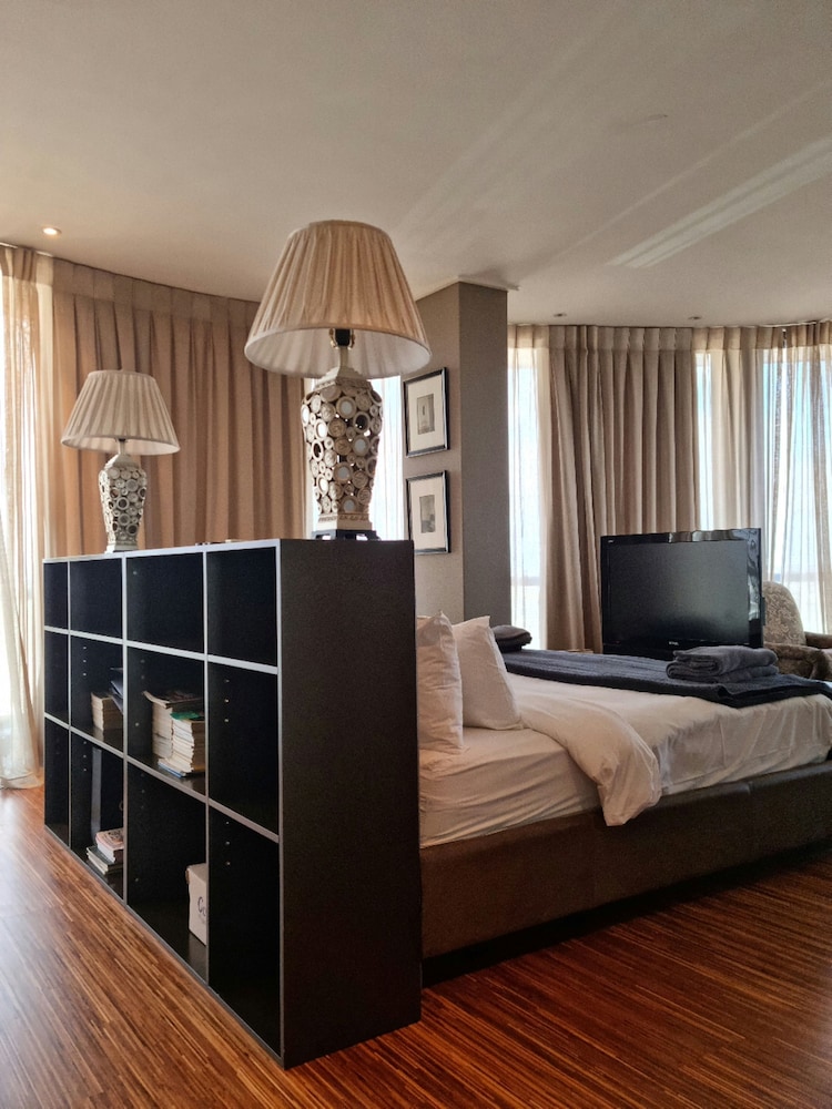 manhattan towers by smart city stays