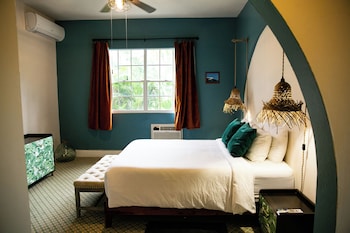 numero uno beach apartments