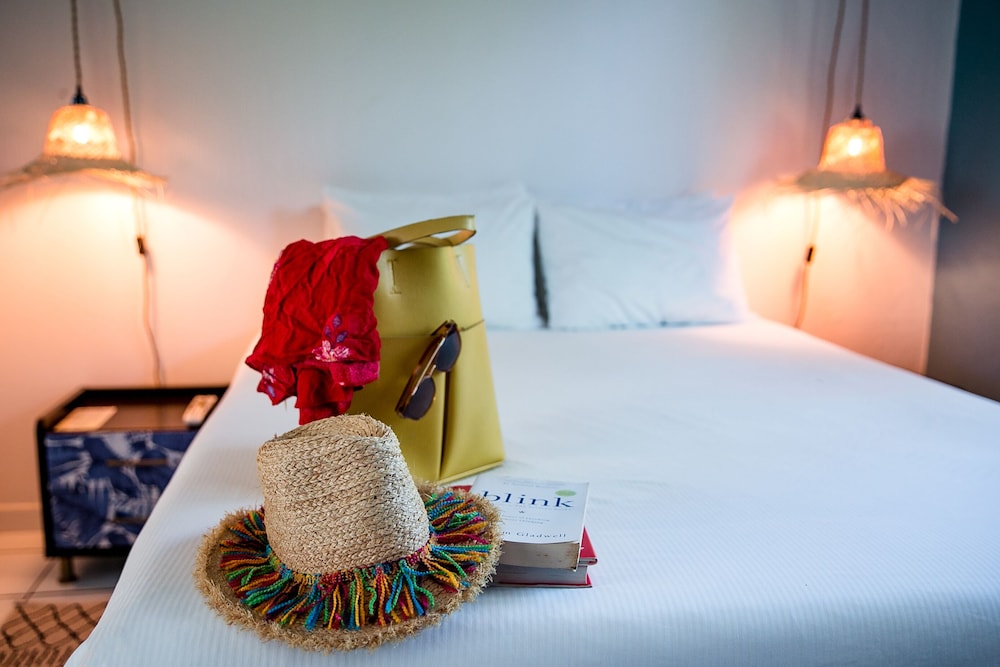 numero uno beach apartments