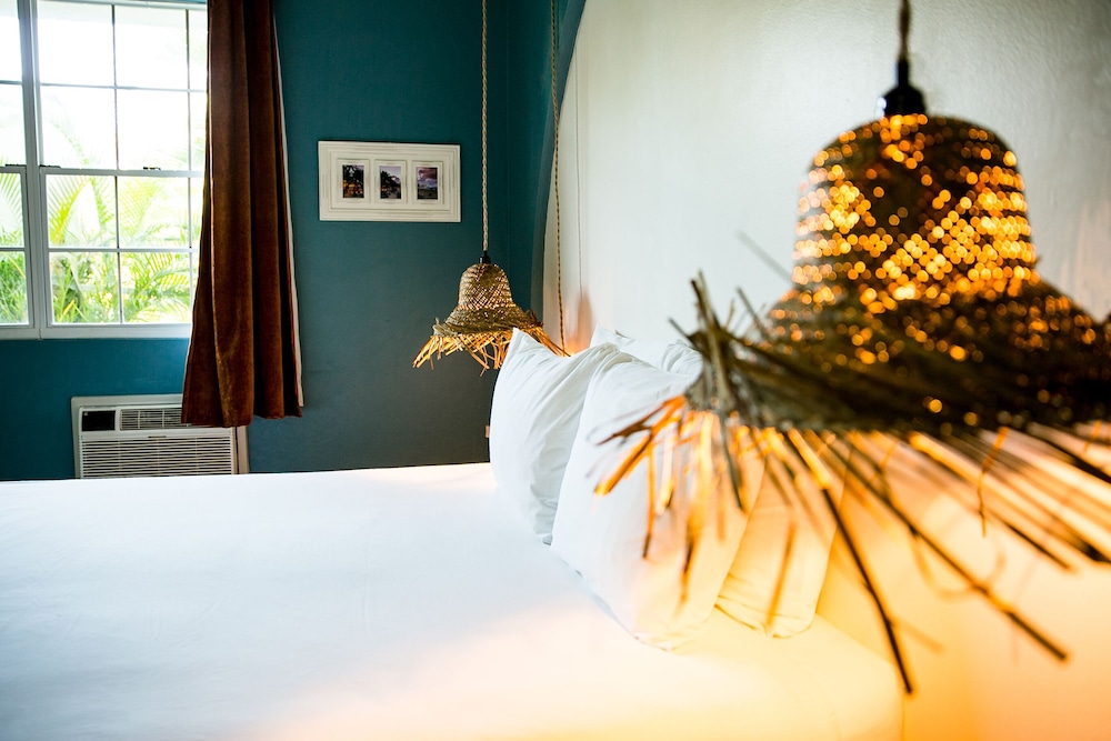 numero uno beach apartments