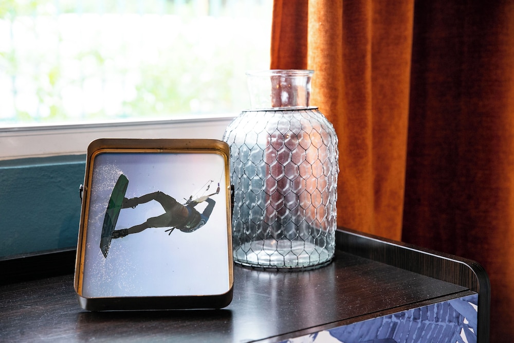 numero uno beach apartments