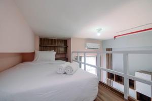 minimalist and comfy studio dave apartment by travelio