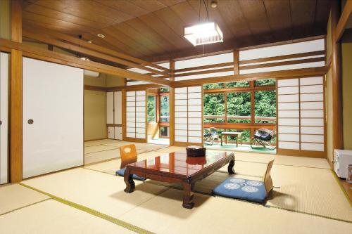 houraku