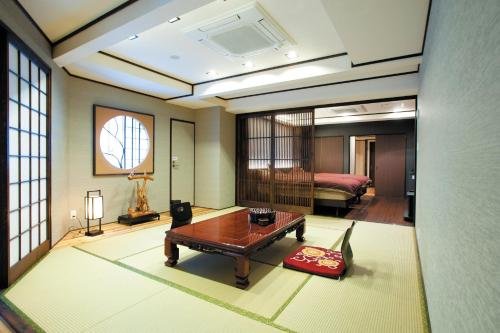 houraku