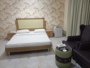 sham palace hotel