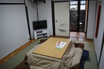 nishioji fukuro