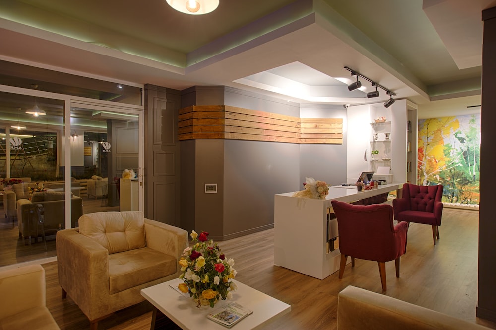 hma hotel and suites