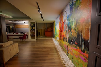hma hotel and suites