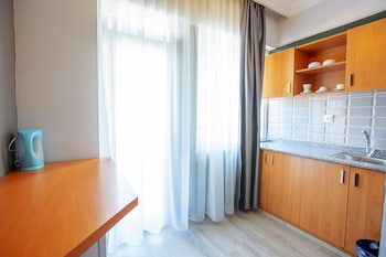 hma hotel and suites