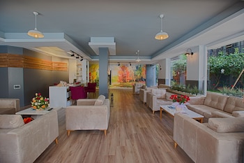 hma hotel and suites