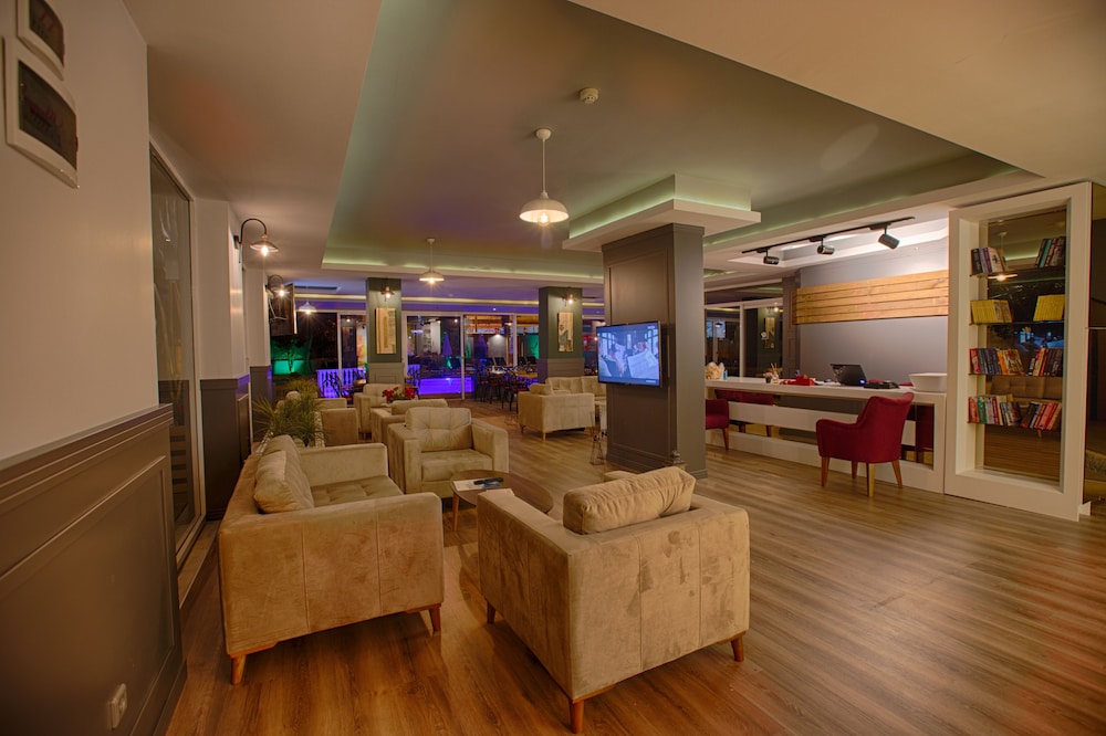 hma hotel and suites