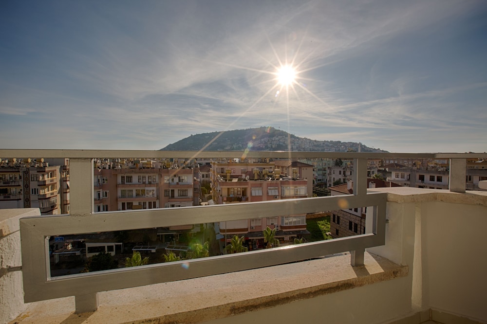 hma hotel and suites