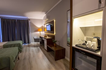 hma hotel and suites