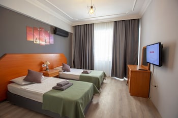 hma hotel and suites