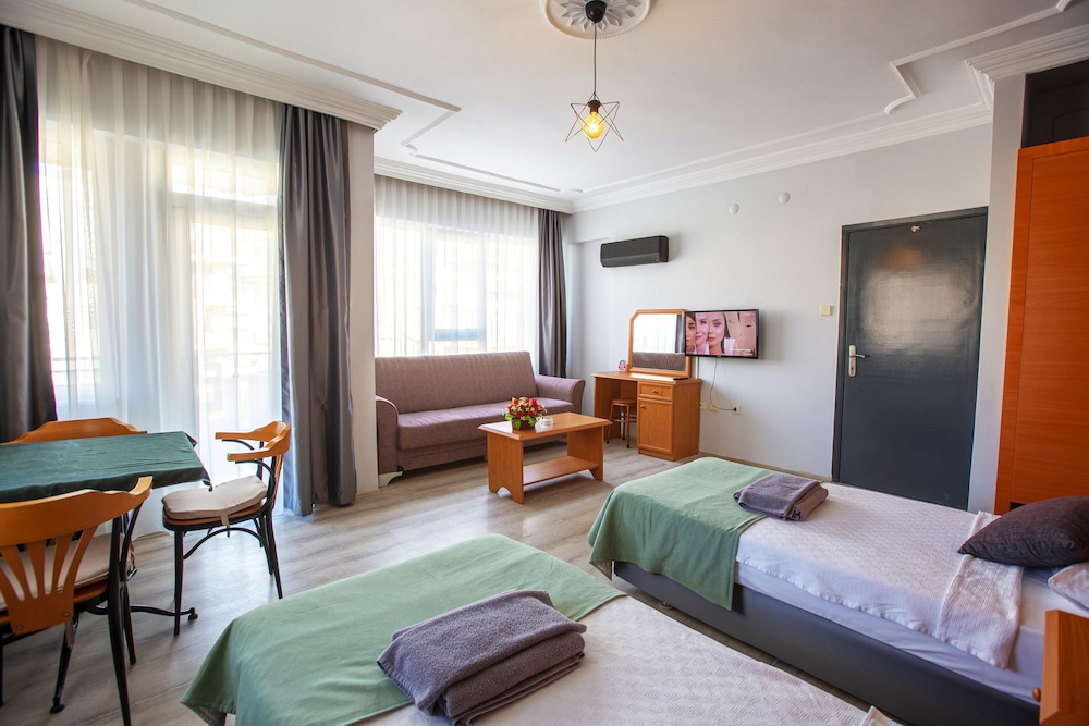 hma hotel and suites