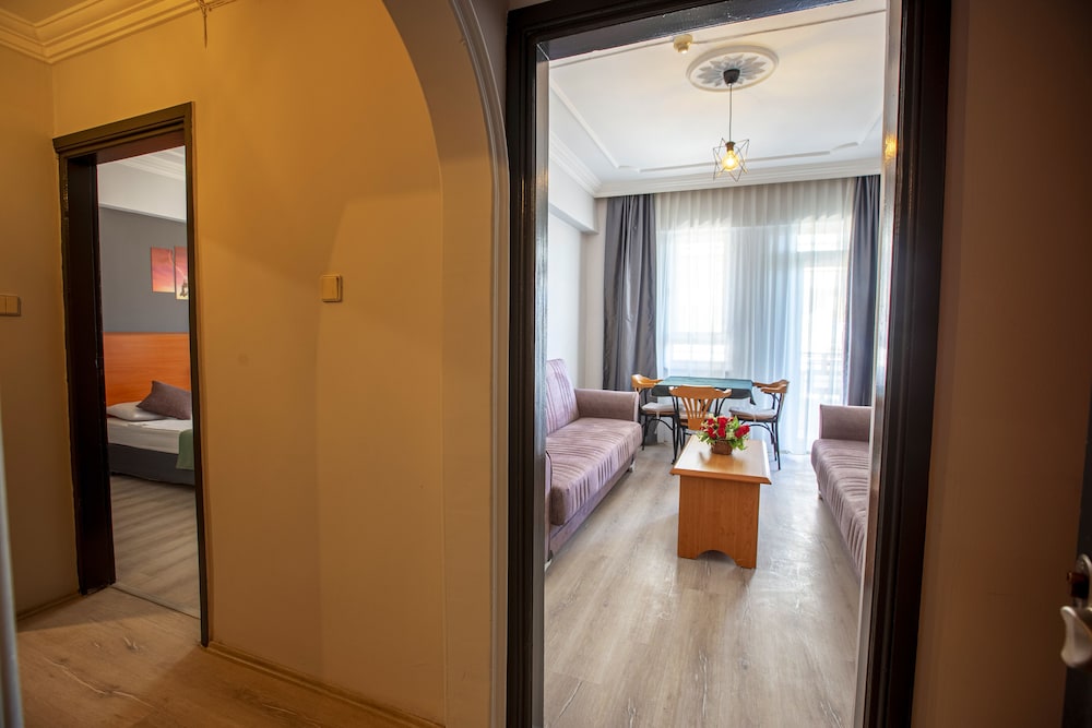hma hotel and suites