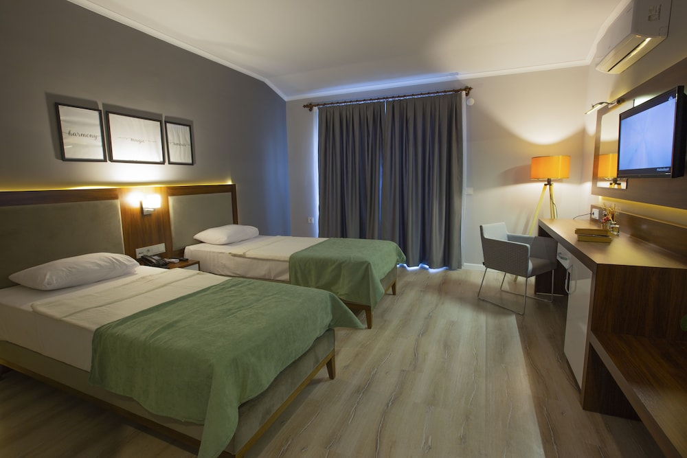 hma hotel and suites