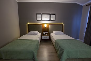 hma hotel and suites