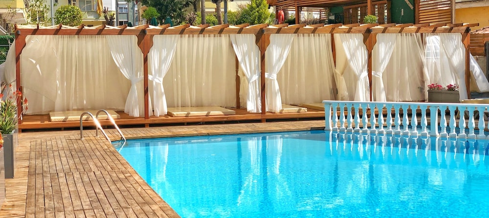hma hotel and suites