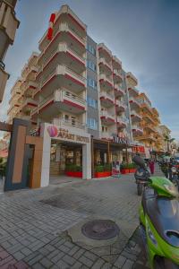 hma hotel and suites