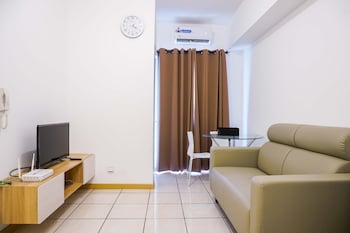 minimalist and warm 2br m town apartment