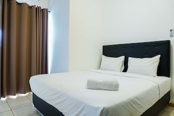 minimalist and warm 2br m town apartment