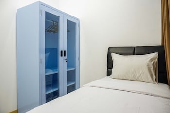 minimalist and warm 2br m town apartment