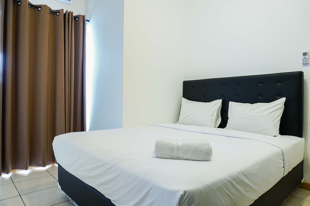 minimalist and warm 2br m town apartment