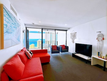 circle on cavill surfers paradise apartments holiday paradise