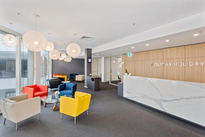 circle on cavill surfers paradise apartments holiday paradise