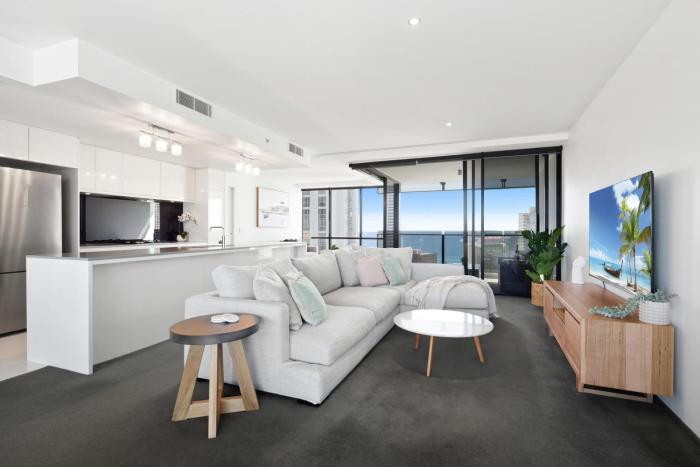 circle on cavill surfers paradise apartments holiday paradise