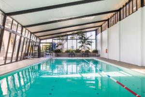 circle on cavill surfers paradise apartments holiday paradise