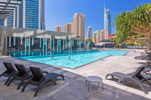 circle on cavill surfers paradise apartments holiday paradise