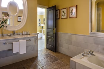 anantara villas and suites marbella benahavis