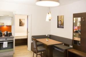 holiday apartments by das grune hotel zur post