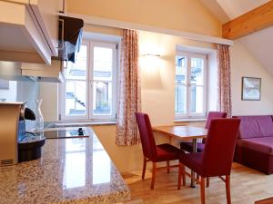 holiday apartments by das grune hotel zur post
