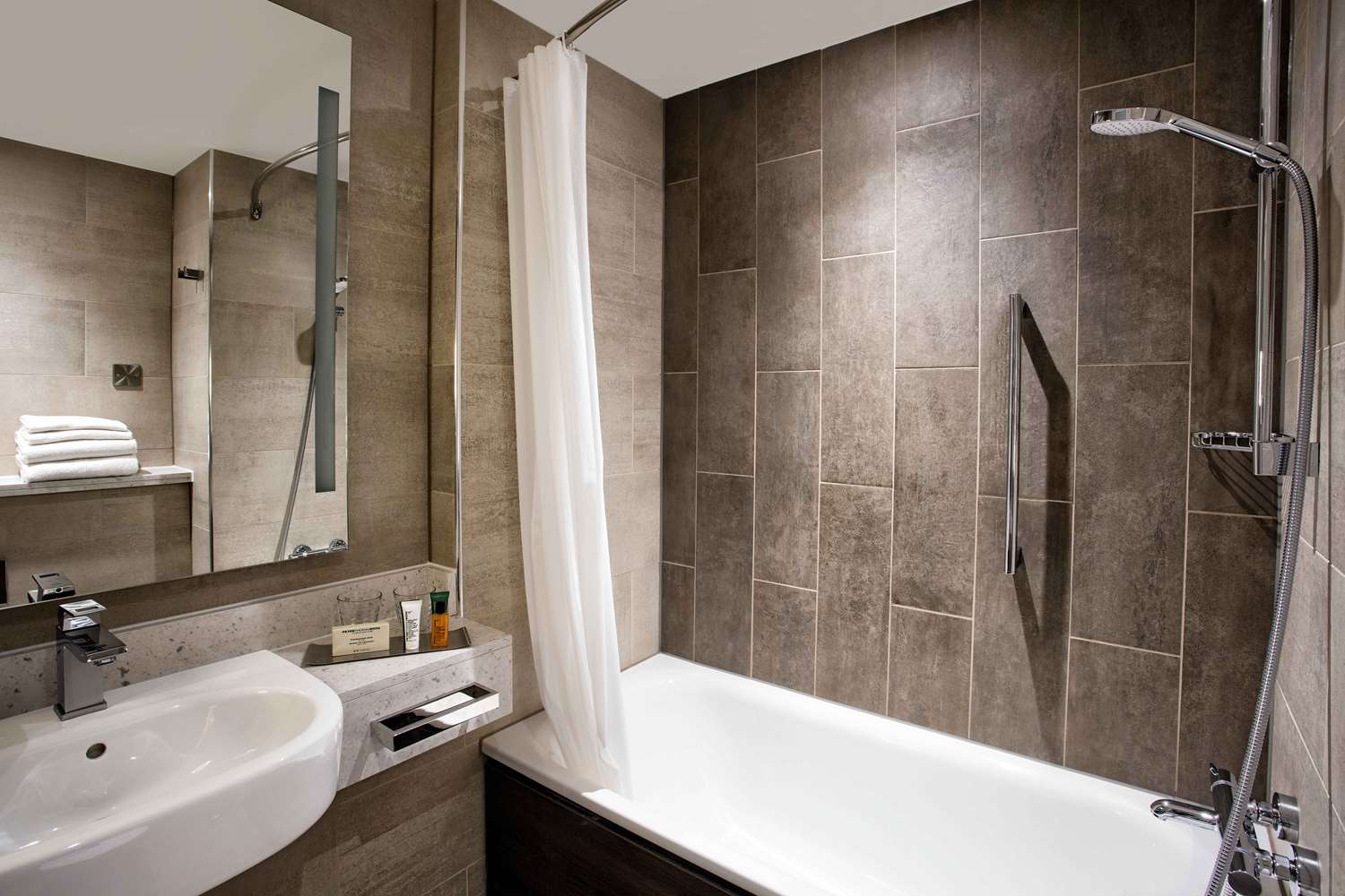 hilton edinburgh carlton