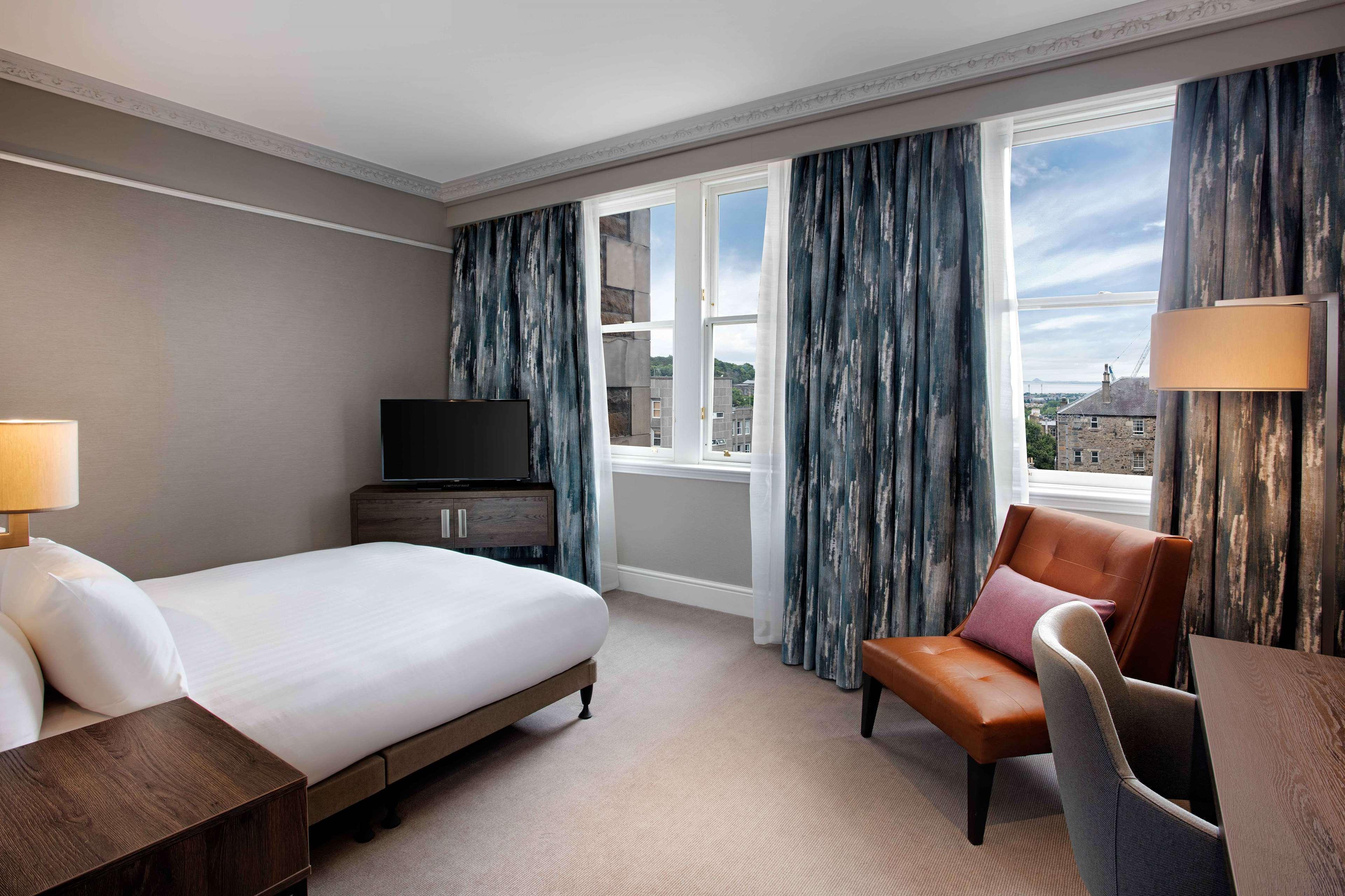 hilton edinburgh carlton
