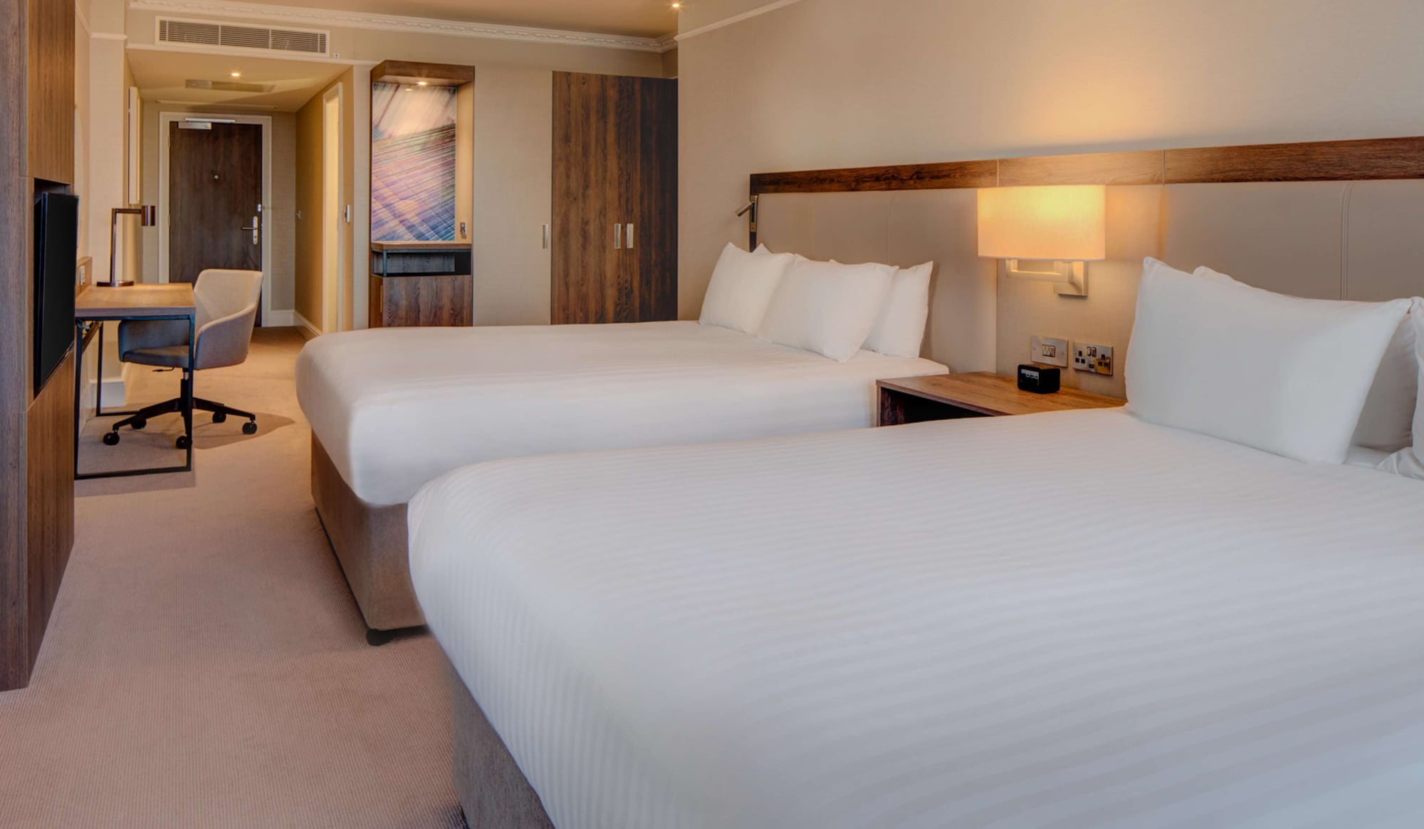 hilton edinburgh carlton