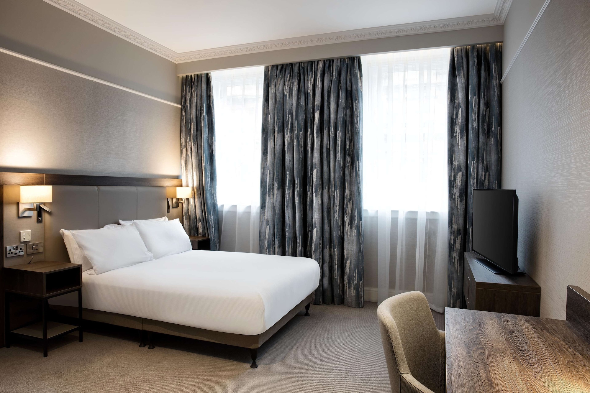 hilton edinburgh carlton