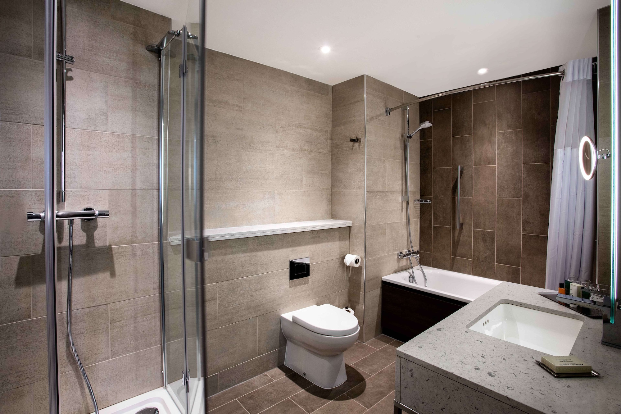 hilton edinburgh carlton