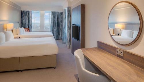 hilton edinburgh carlton