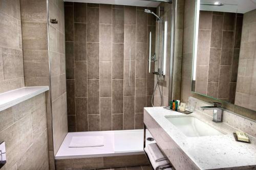 hilton edinburgh carlton