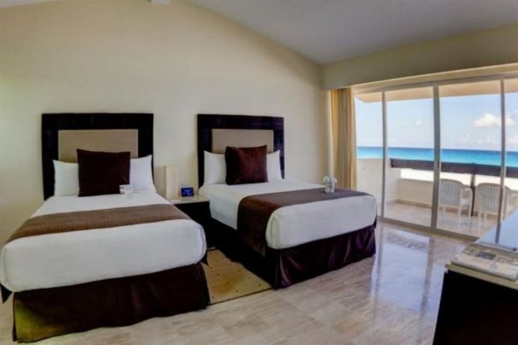 the villas cancun by grand park royal all inclusive