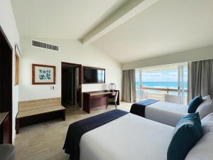 the villas cancun by grand park royal all inclusive