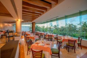 the villas cancun by grand park royal all inclusive