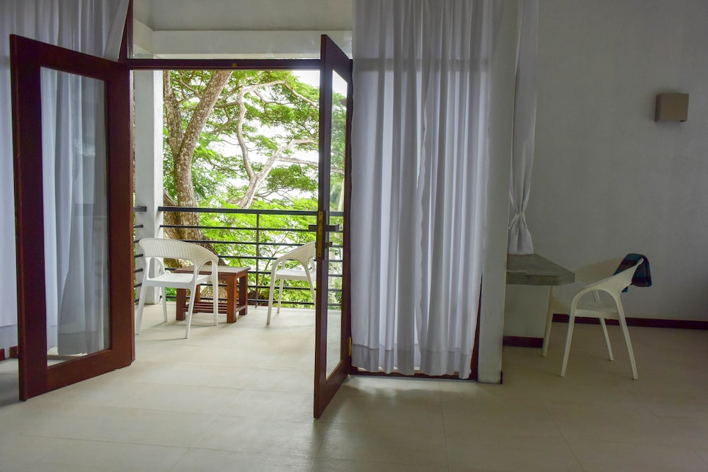 Eva Lanka Hotel,Sri Lanka>>Morakatiyara,3 star