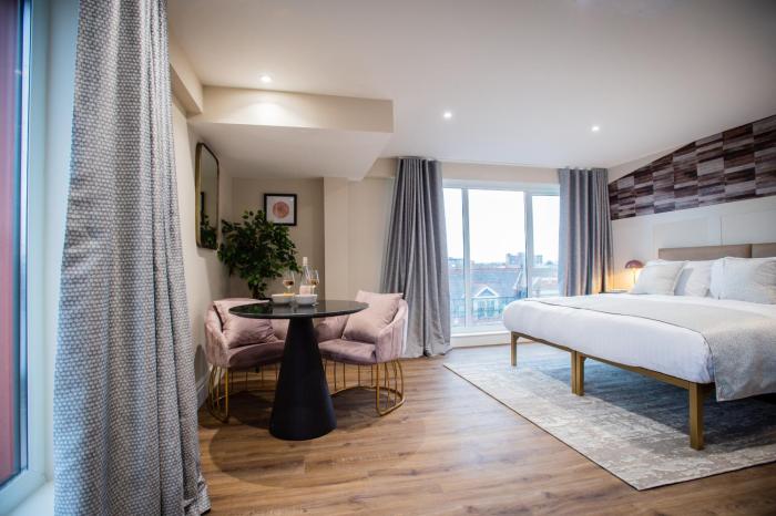 the gresham aparthotel